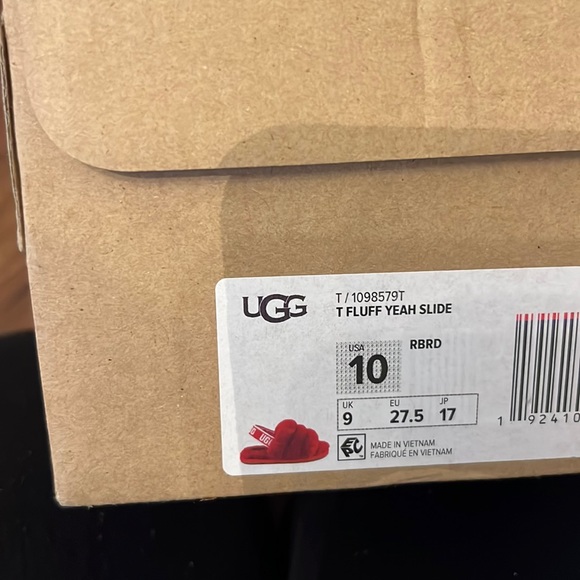 UGG tfluff yeah slide - Picture 1 of 6